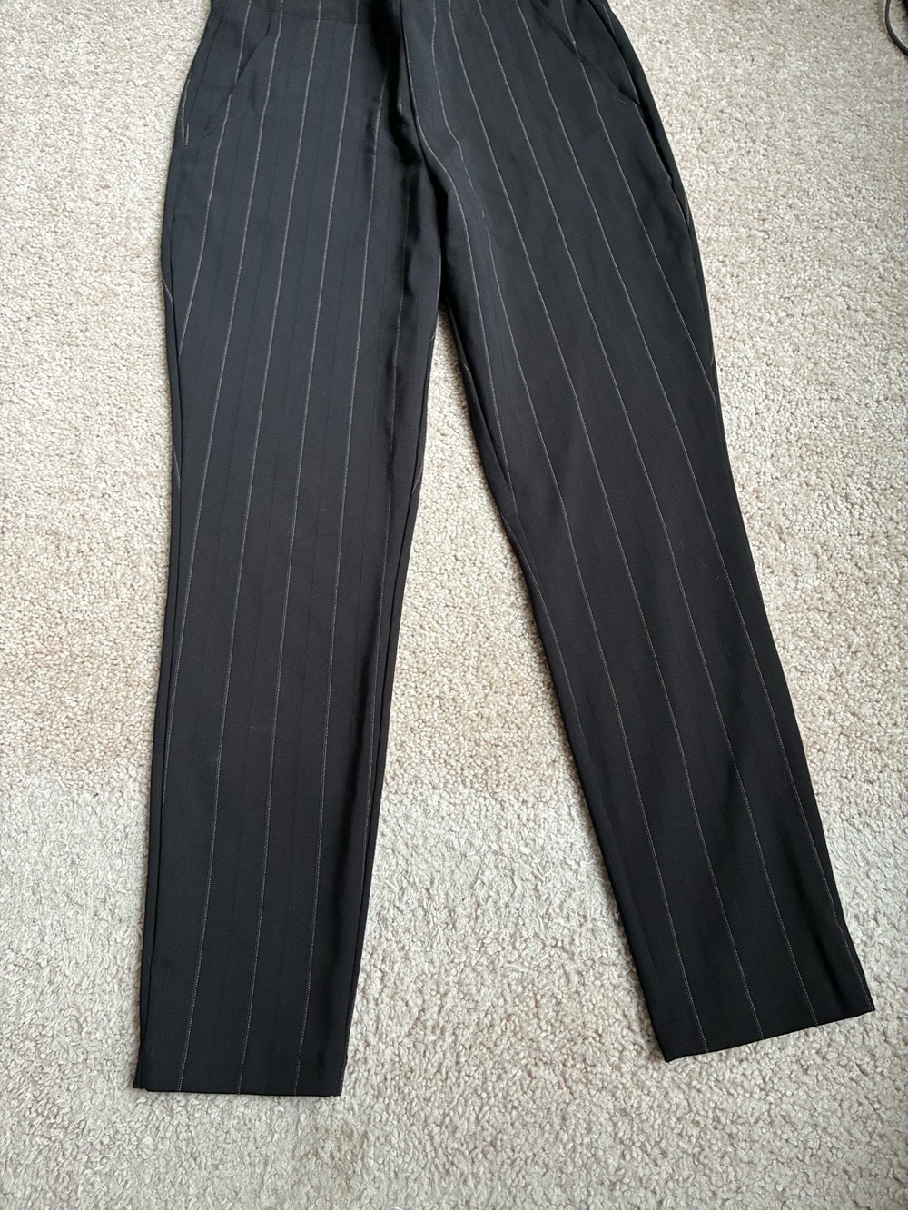 Hue pinstripe skimmer leggings - Picture 5 of 10